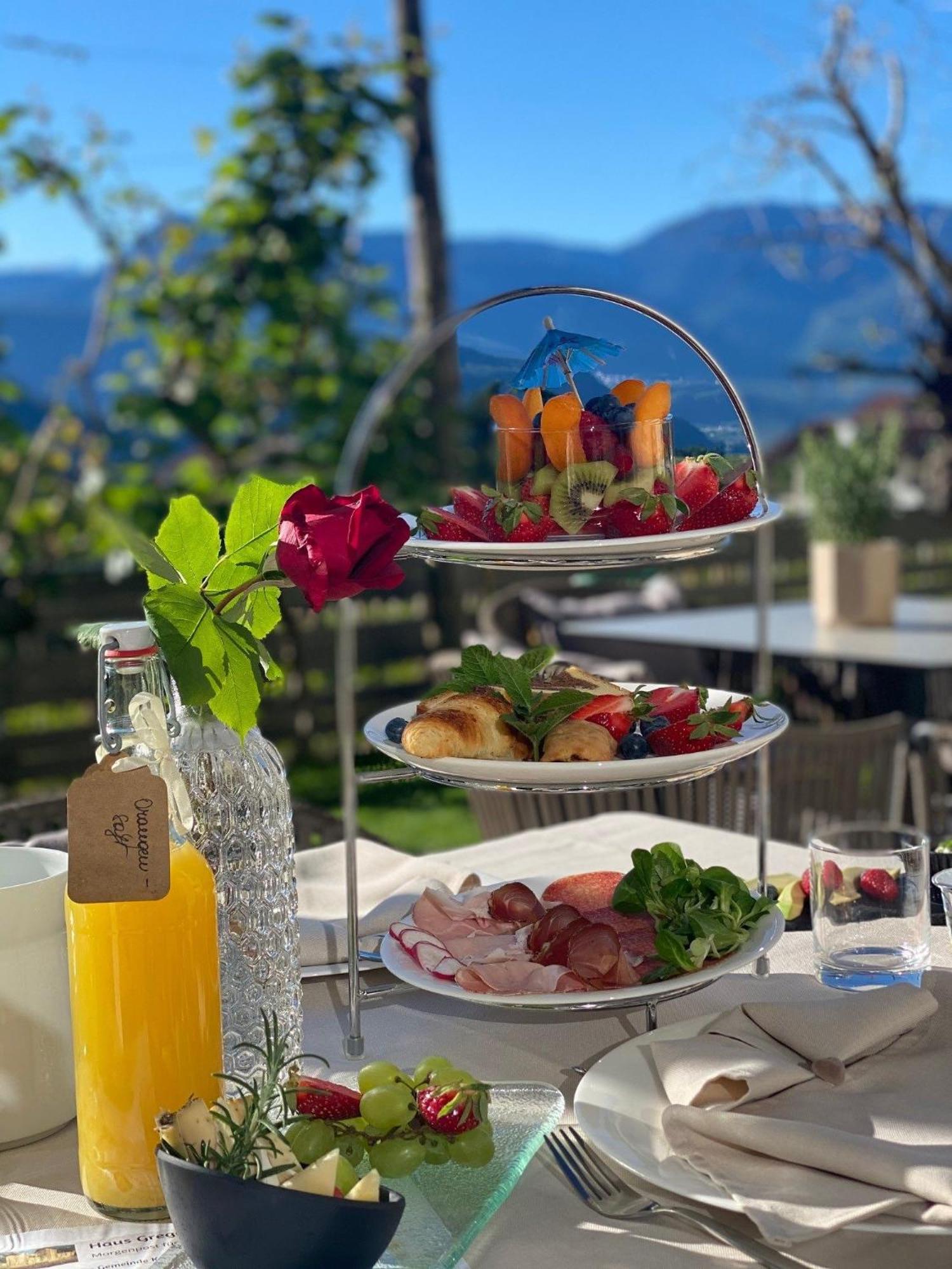 Haus Gregori Aparthotel Caldaro Bagian luar foto