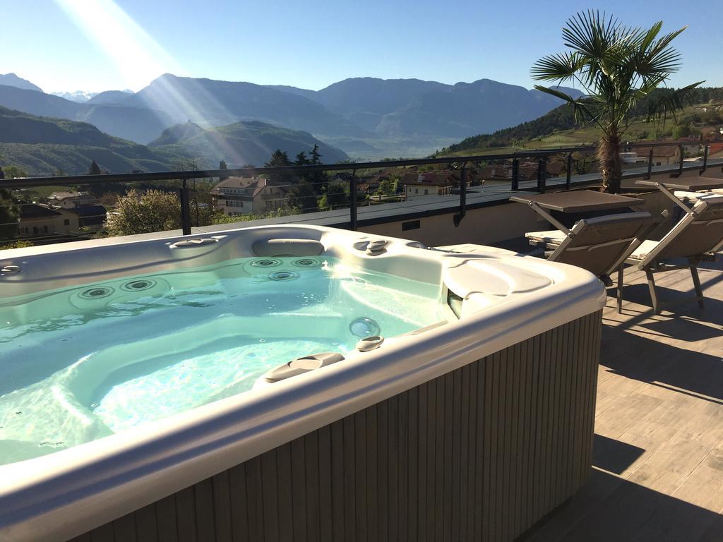 Haus Gregori Aparthotel Caldaro Bagian luar foto