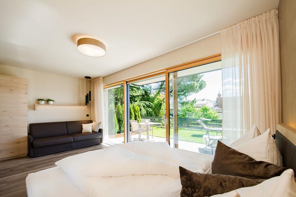 Haus Gregori Aparthotel Caldaro Bagian luar foto
