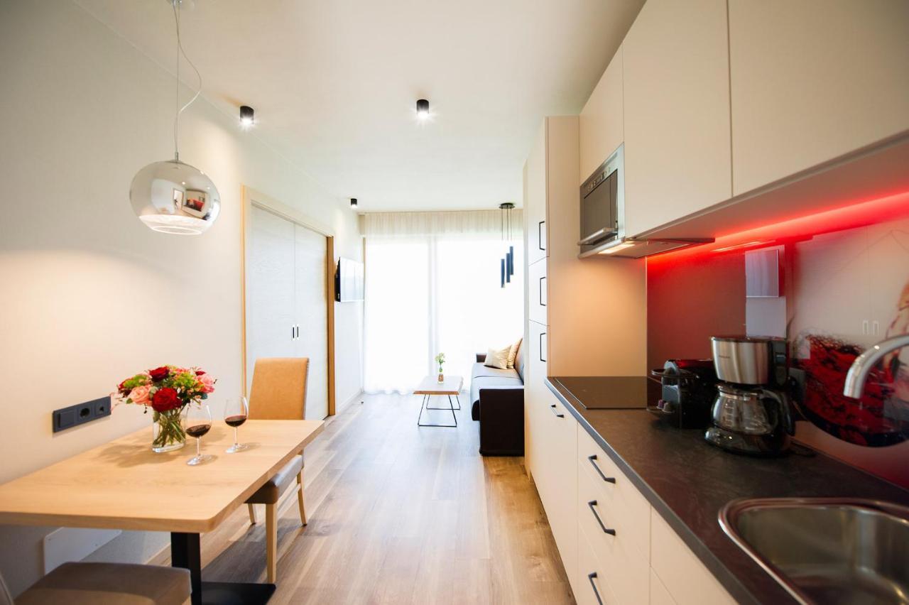 Haus Gregori Aparthotel Caldaro Bagian luar foto