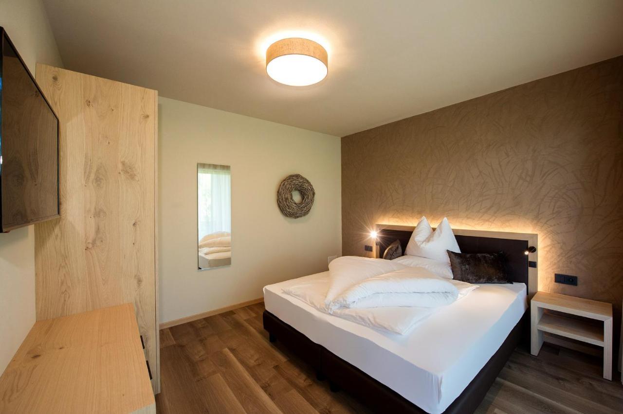Haus Gregori Aparthotel Caldaro Bagian luar foto