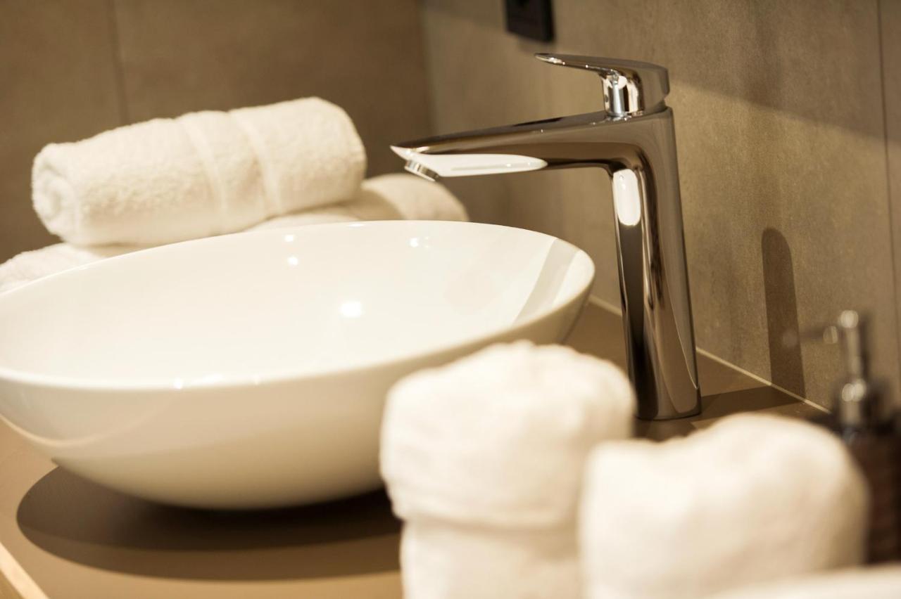 Haus Gregori Aparthotel Caldaro Bagian luar foto