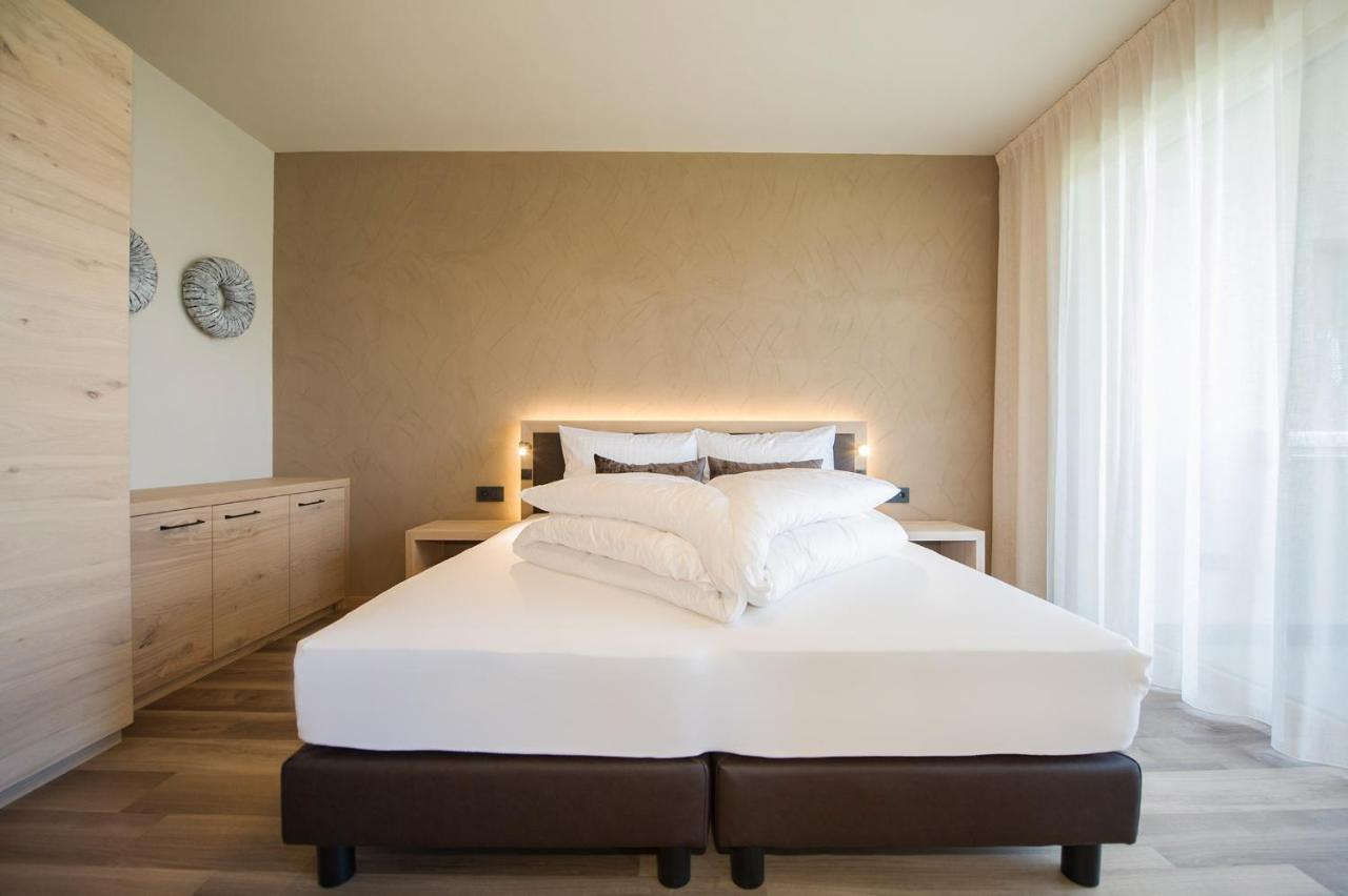Haus Gregori Aparthotel Caldaro Bagian luar foto
