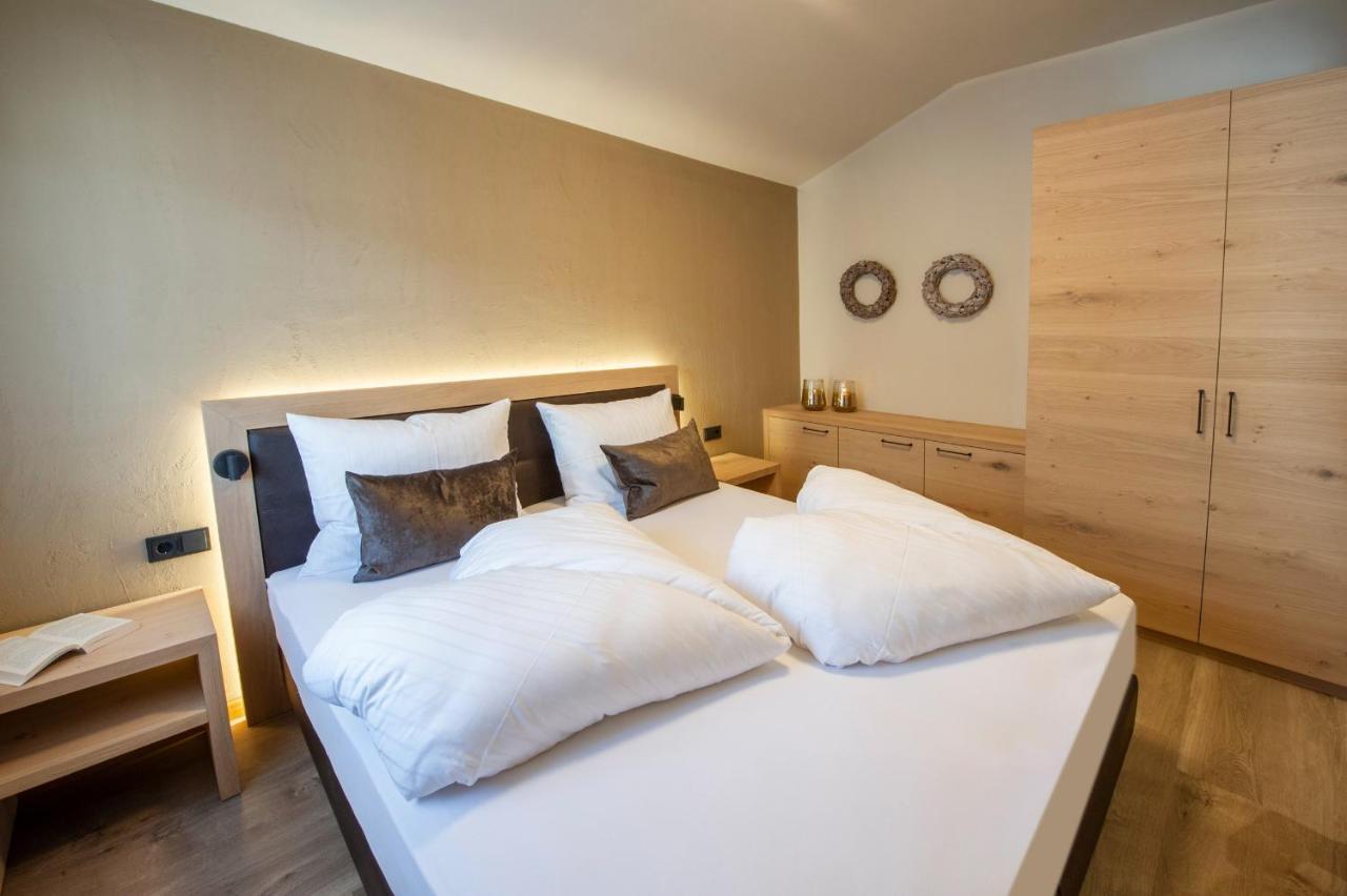 Haus Gregori Aparthotel Caldaro Bagian luar foto